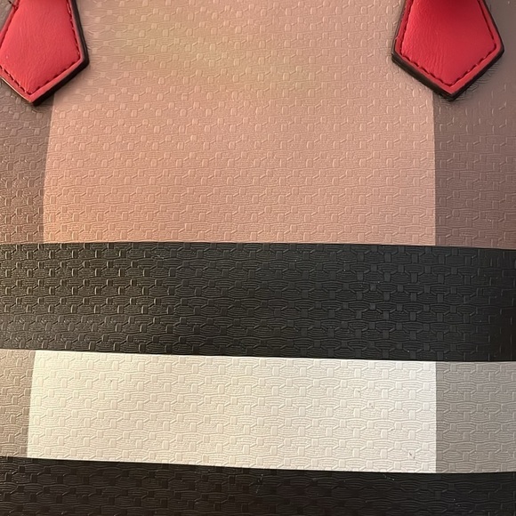 No Brand red bow purse. Black, tan, white, gray and beige design. Straps detach. - Picture 5 of 11